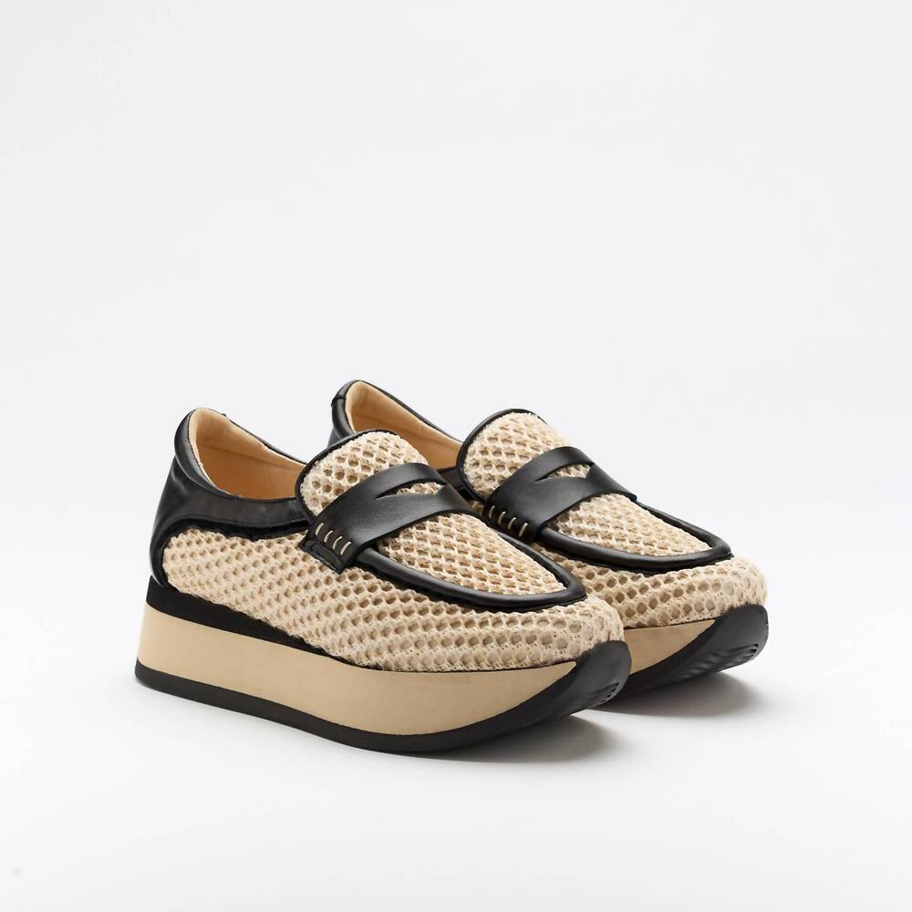 NEW SOFTWAVES women's caela sneaker in coco/black